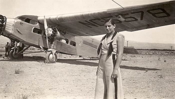 NC5578 With Gertrude Ann Steffes, Ca. 1932 (Source: Torres) 